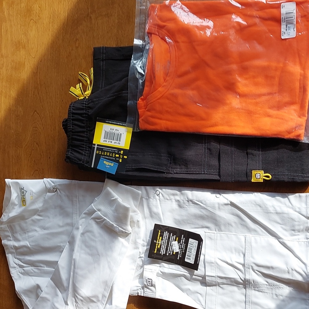 NWT Scrubs outfit lot